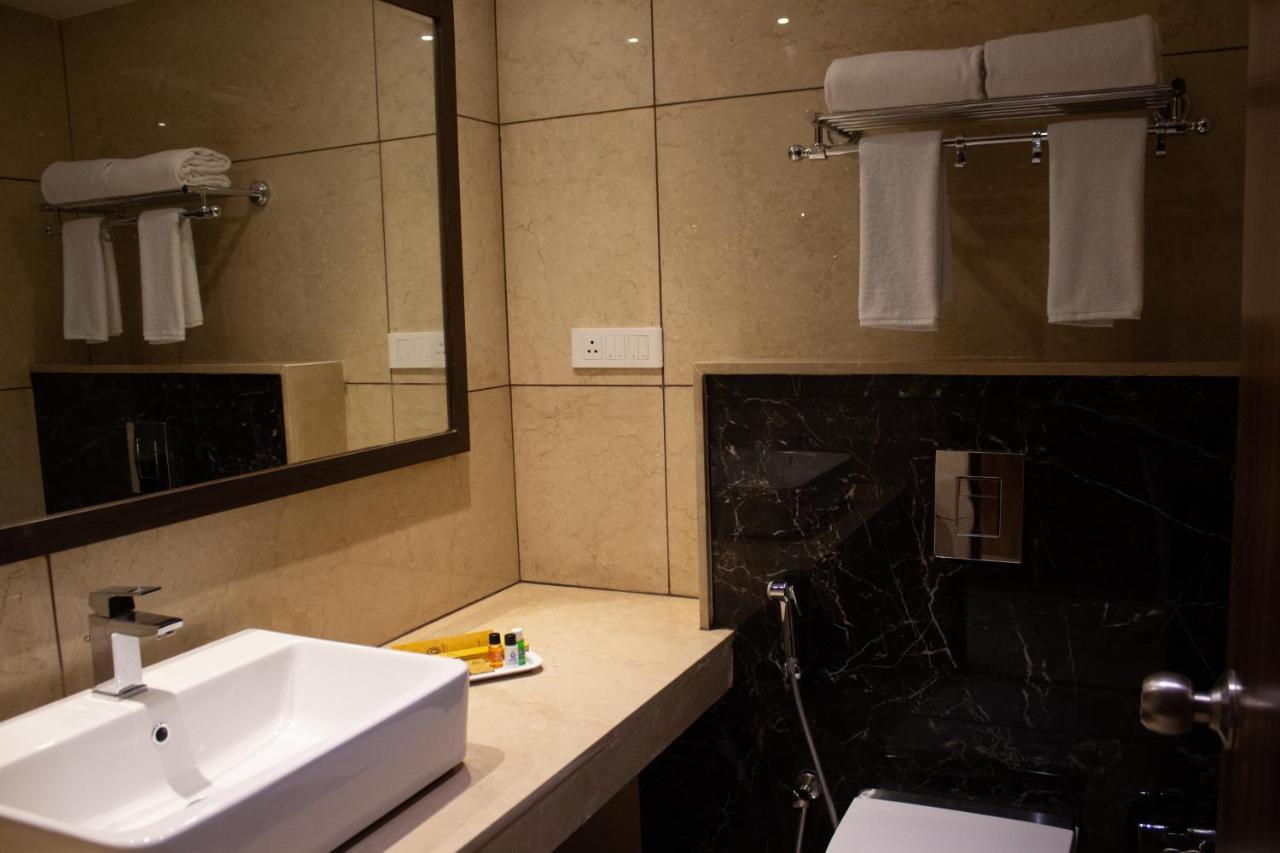 Shivas Galaxy Hotel Devanahalli Zewnętrze zdjęcie